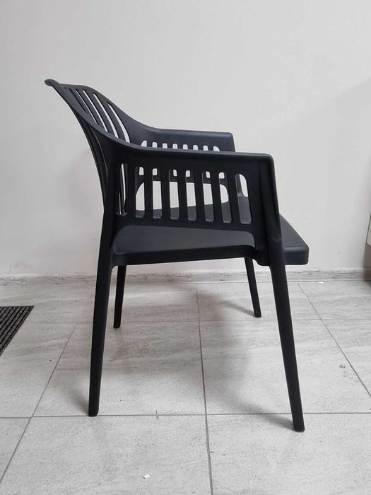 Стол Лукас полипропилен черен