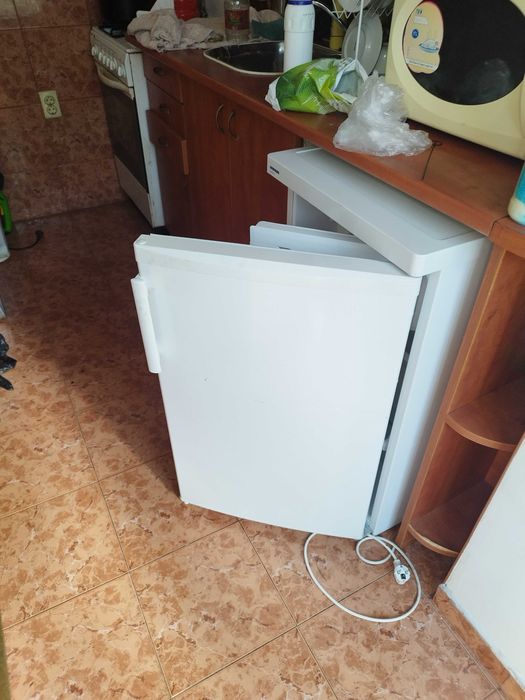 Малък хладилник-LIEBHERR