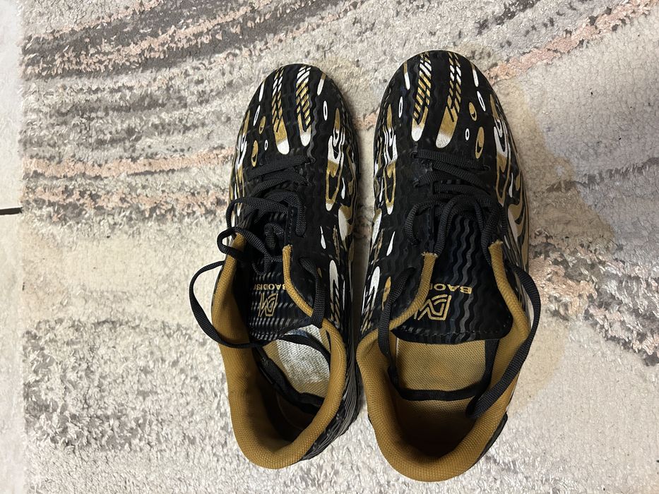 Adidasi fotbal 39