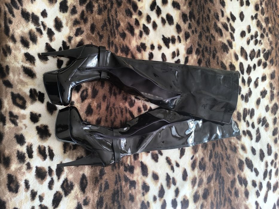 Дамски ботуши чизми лачени