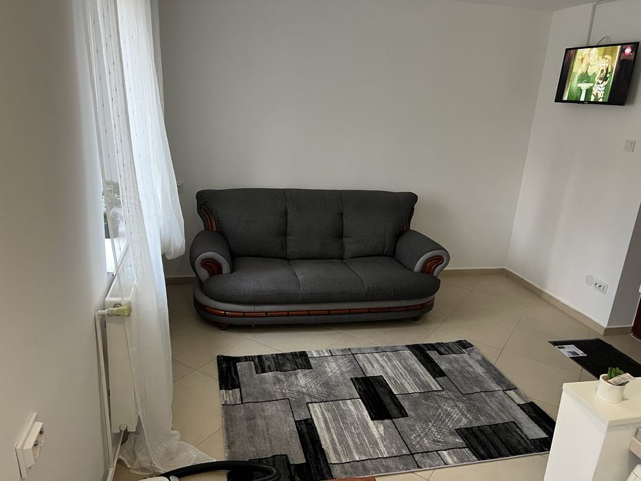De inchiriat garsoniera moderna