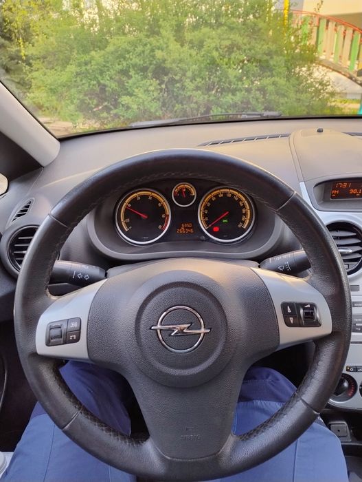 Vând Opel Corsa D