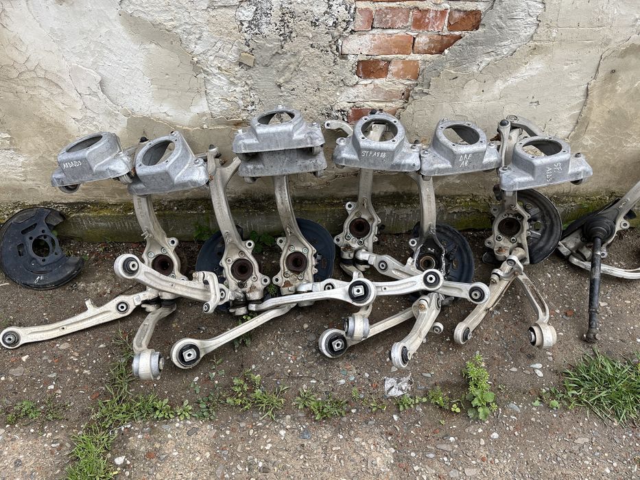 Fuzeta / Fuzete stanga dreapta Audi A8 D3