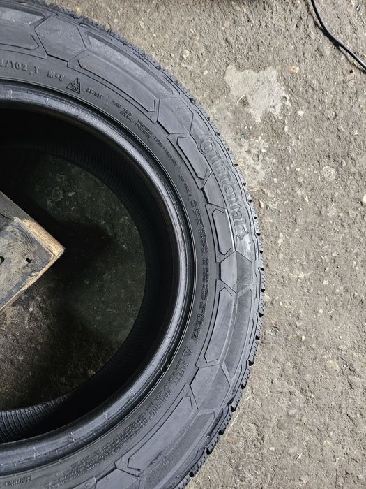 2 anvelope iarna 215 65 15C Continental