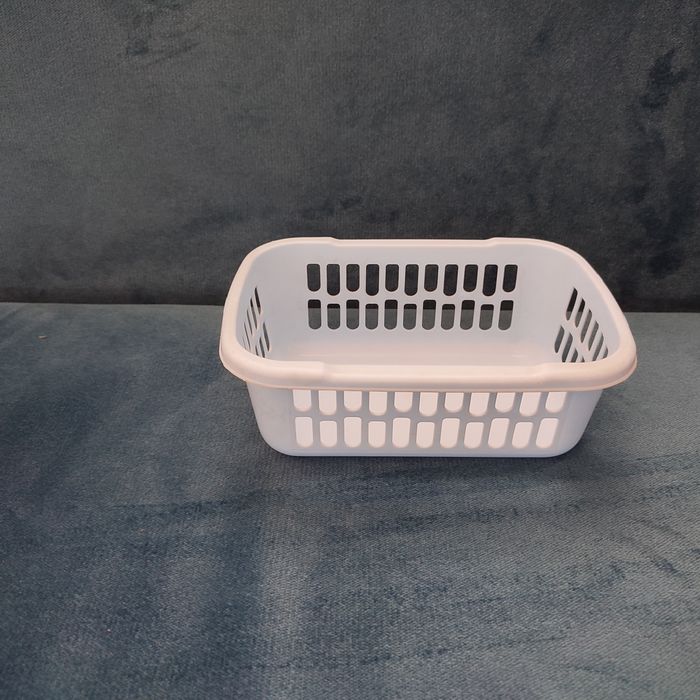 Продам голубую пластиковую корзину