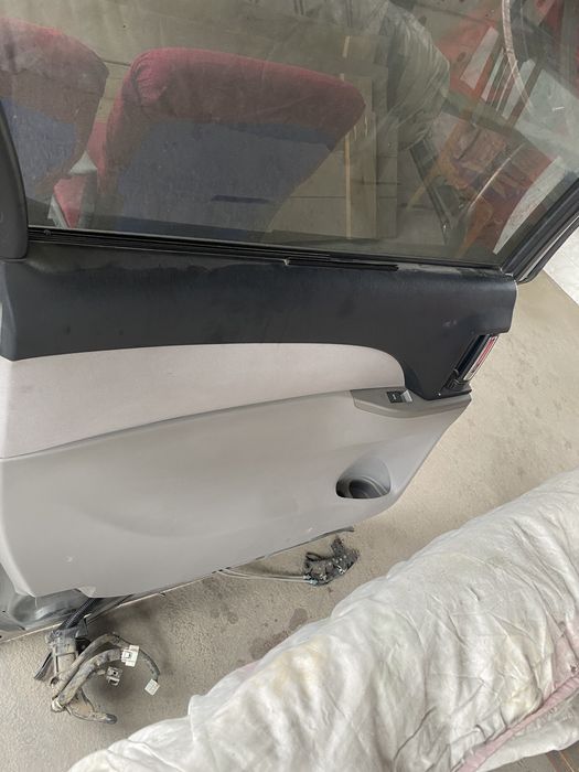 Дверь боковая тойота естима