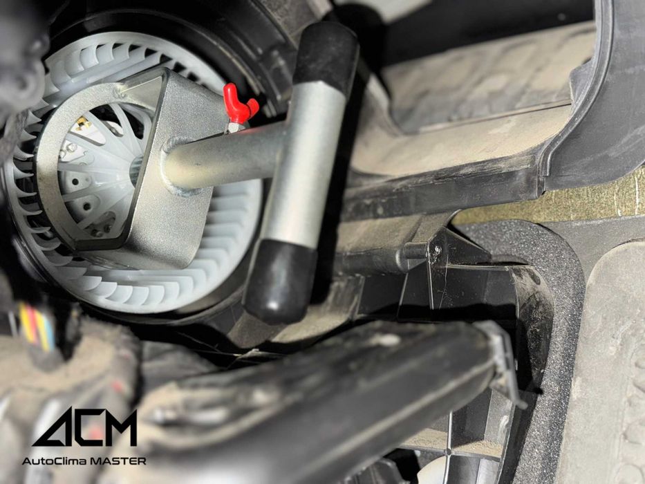 Сервиз за парно на автомобили - AutoClimaMASTER