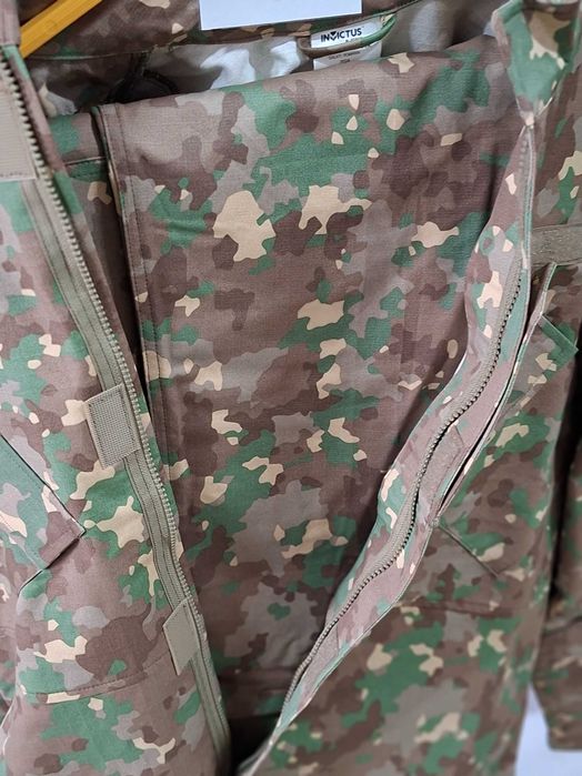 Vand costum camuflaj