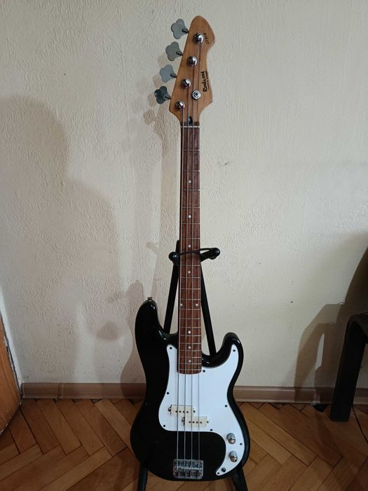 Електрическа бас китара