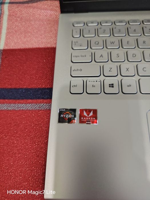 ASUS VivoBook X512DA – Ryzen 5, 8GB RAM