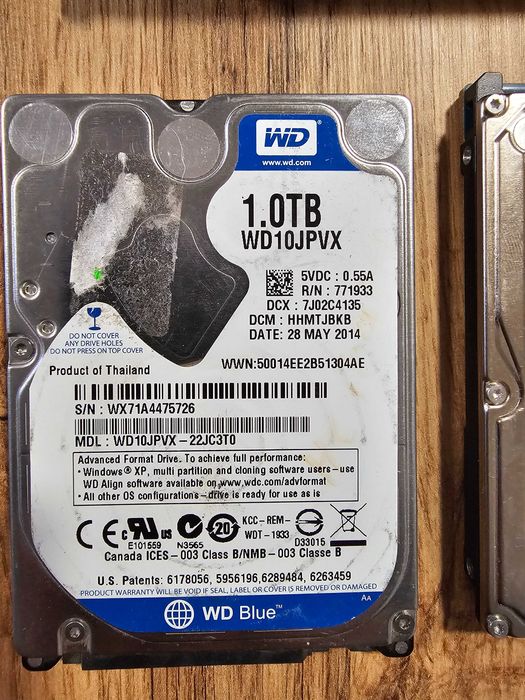 Лот от 9 бр. дефектни хард дискове (HDD/SSD) – за части/любители/хоби