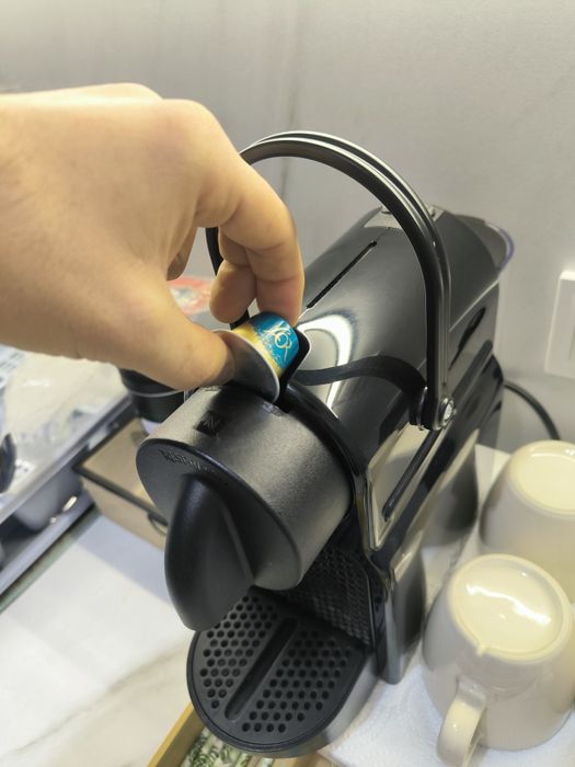 Кафемашина Nespresso Inissia Black