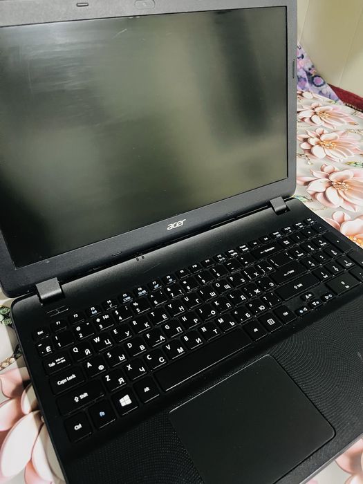 Notebook sotiladi holati zor ishlashi chotki