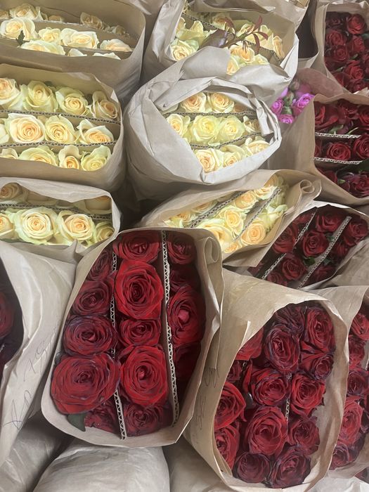 Цветы свежие в розницу и оптом