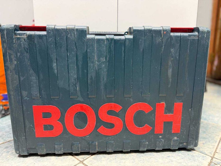 Отбойный молоток Bosch (ЛОТ 864300 г. Щучинск Морозова 47)
