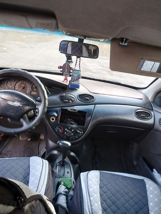 Продам машину на автомате Ford