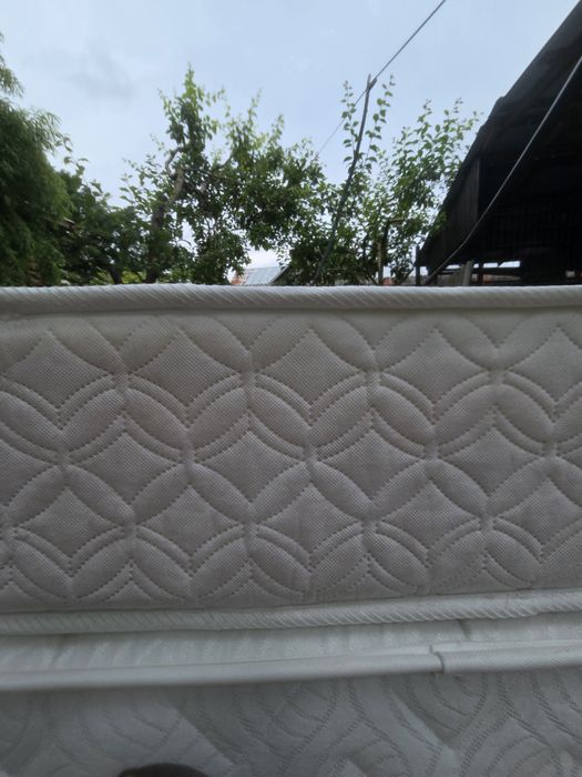 Saltea de pat 160x180