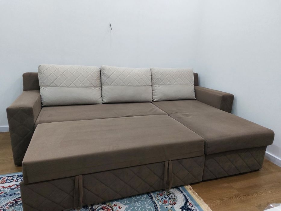 Угловой диван почти новый, Евромебель