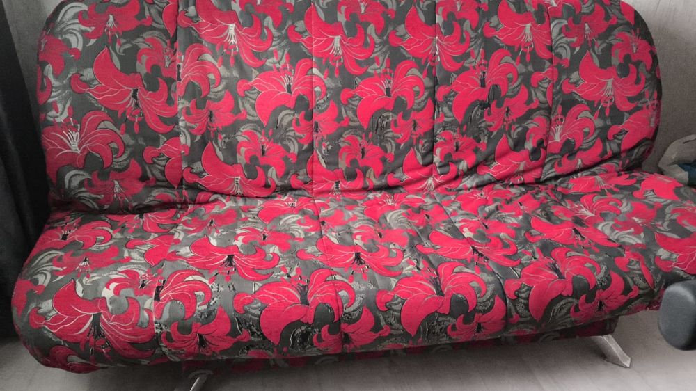 Отдам диван, самовывоз