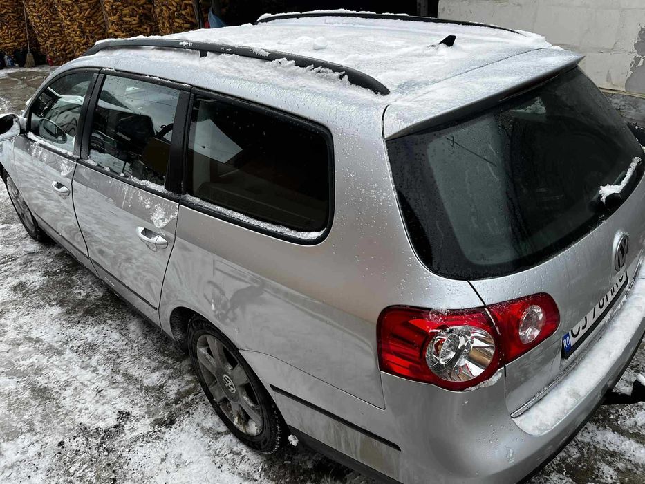 Vând Volkswagen Passat B6