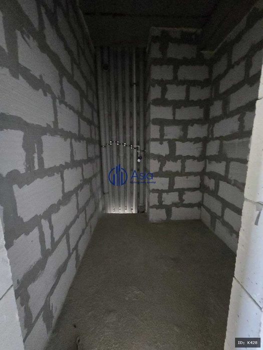 Bukhara sitidan kvartira qidirganlar uchun 109m2 karobka sotuvda