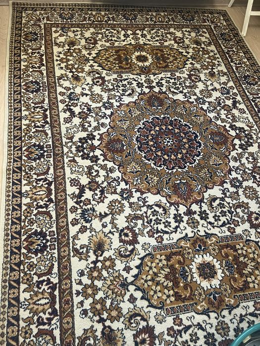 Ковер шерстяной новый