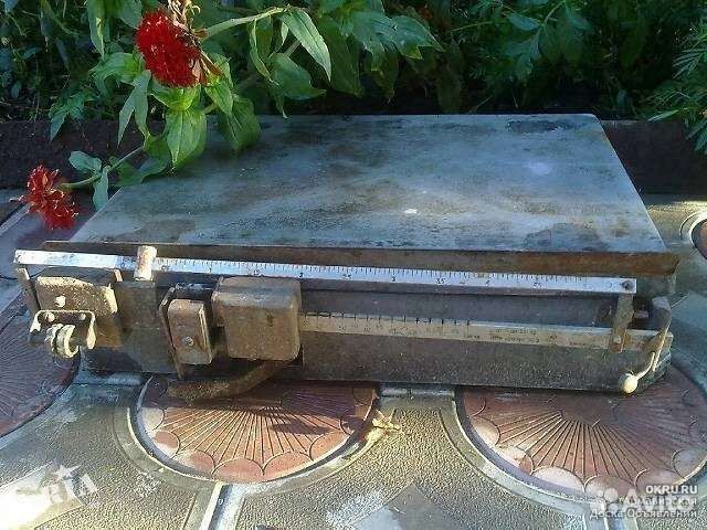 Продам весы советские, напольные.