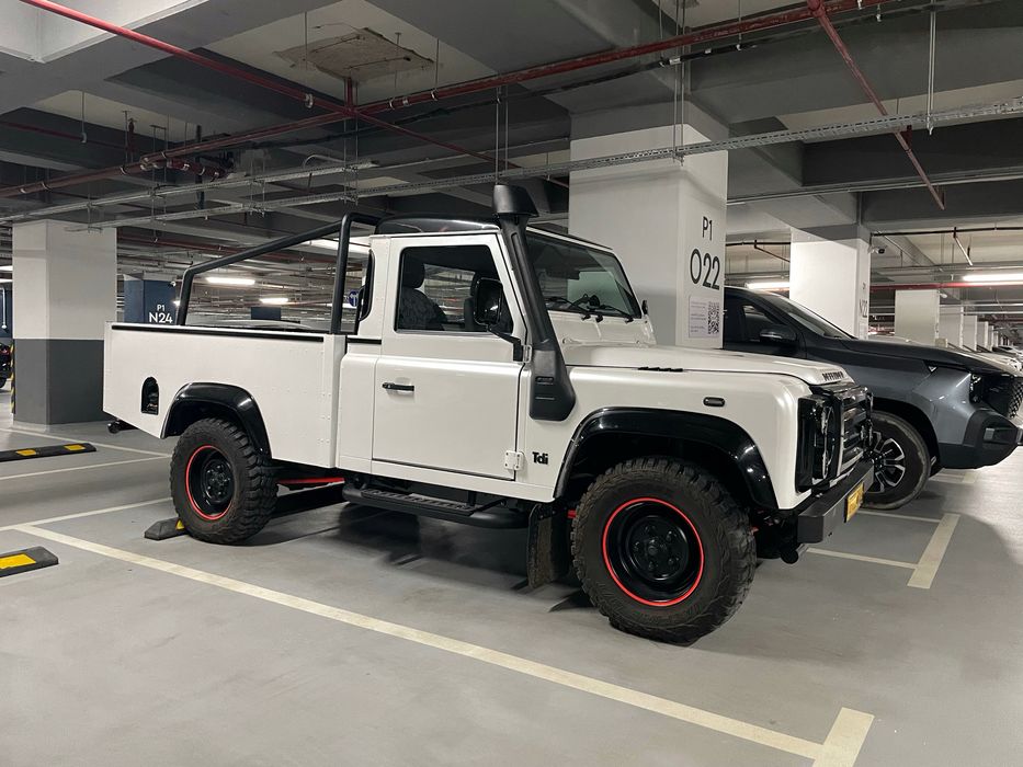 Land Rover Defender 110 Pickup 300Tdi