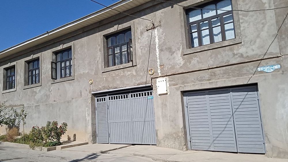 Уй сотилади 8 сотиҳ