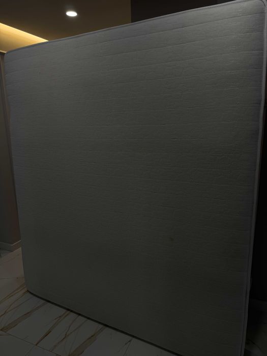 Еднолицев матрак с размер 180/200 см