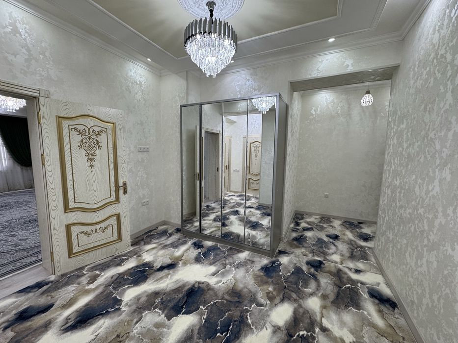 Shahar markazi kritidan 2 xonalik kvartira sotiladi