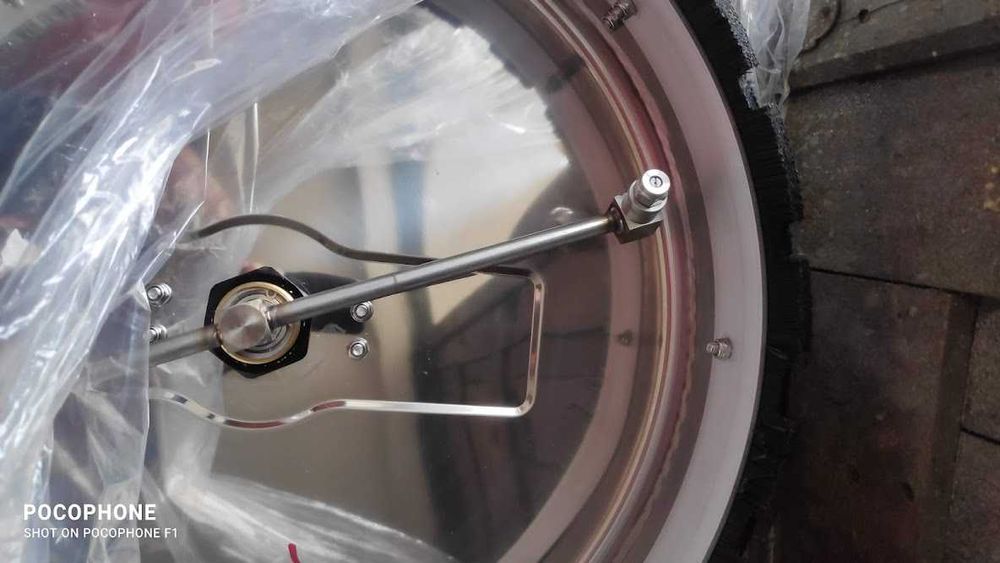 Продавам уред за почистване на подове, стени, покривки д-р.