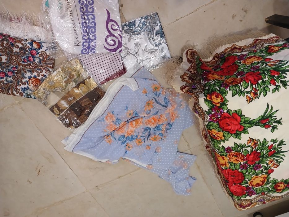 Тканы ,платки,тканы