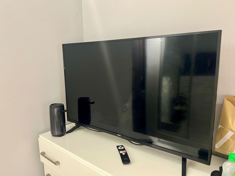Телевизор Artel Смарт  43 диагональ
