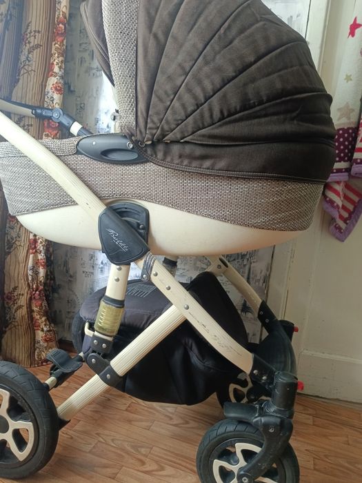 Продам коляску тройку