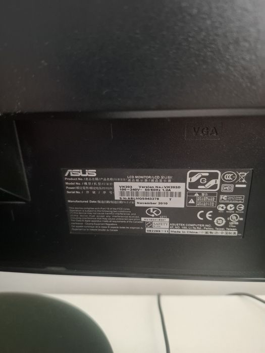 Vând sistem pc asus