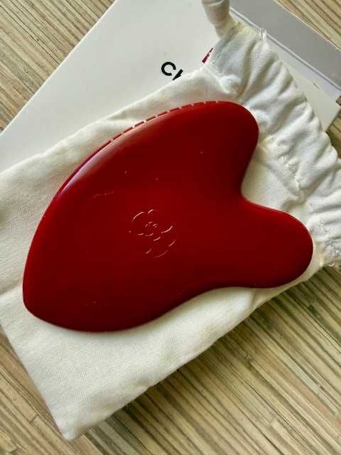 N°1  de Chanel massage accessory