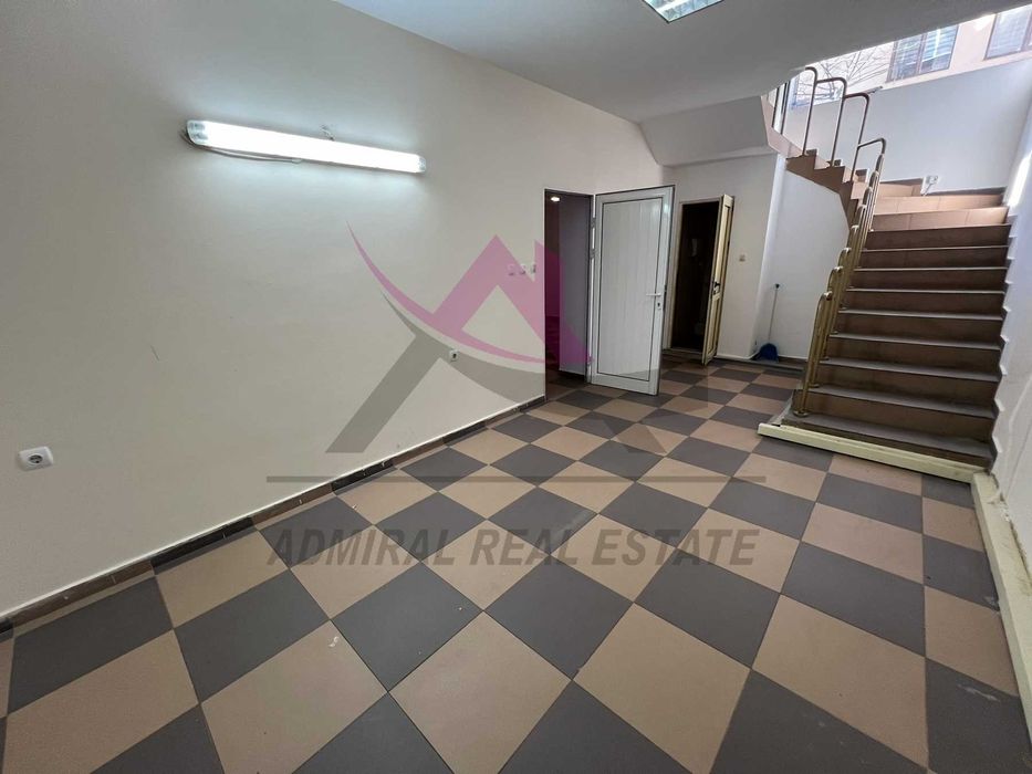 Дава се под наем Магазин в Варна, Център - 100 кв.м за 765 € - Снимка #1