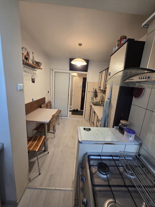 Vand apartament 2 camere, Tiglina 3, etaj 1, orientat spre Nord..