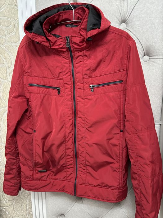 Продается мужская куртка