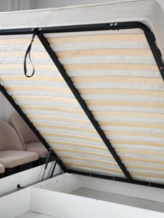 Кровать двухспальняя