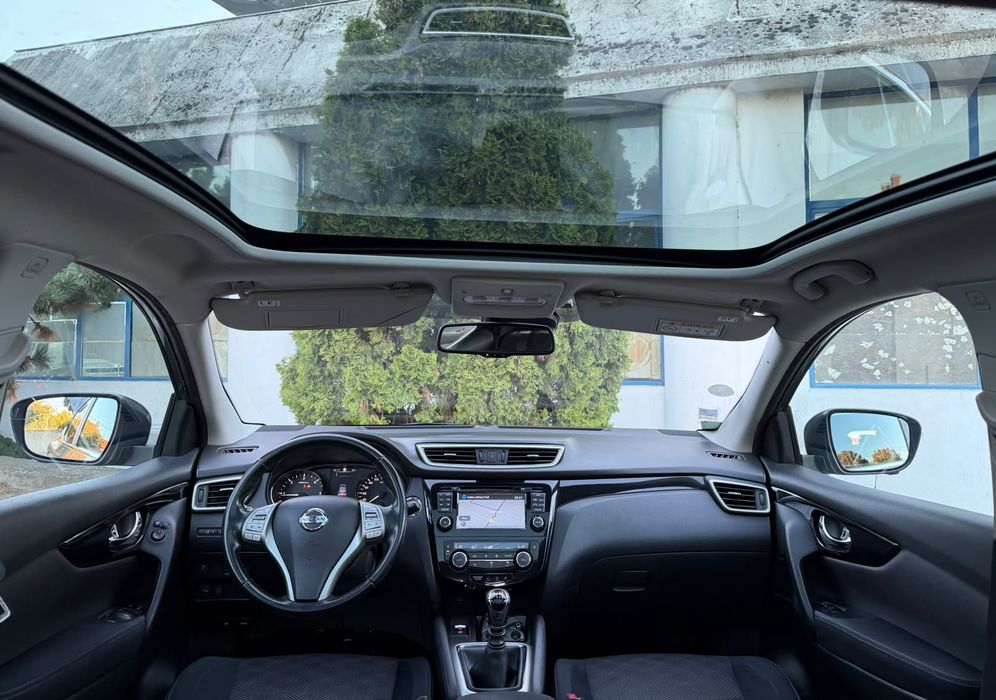 Nissan Qashqai TEKNA 1.5 DCI 110 CP Panoramic Navi Camere 360g Km  Reali
