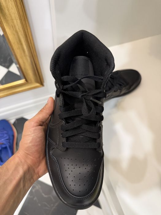 Продам новые кроссовки Jordan оригинал