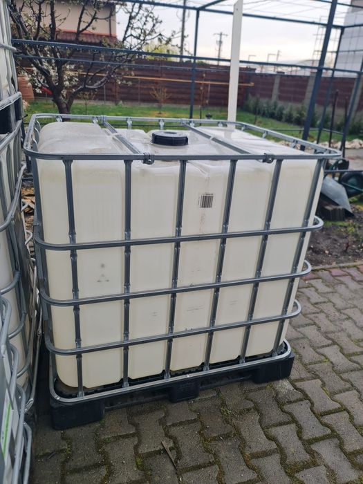 Bazin de plastic  IBC de 1000 litri