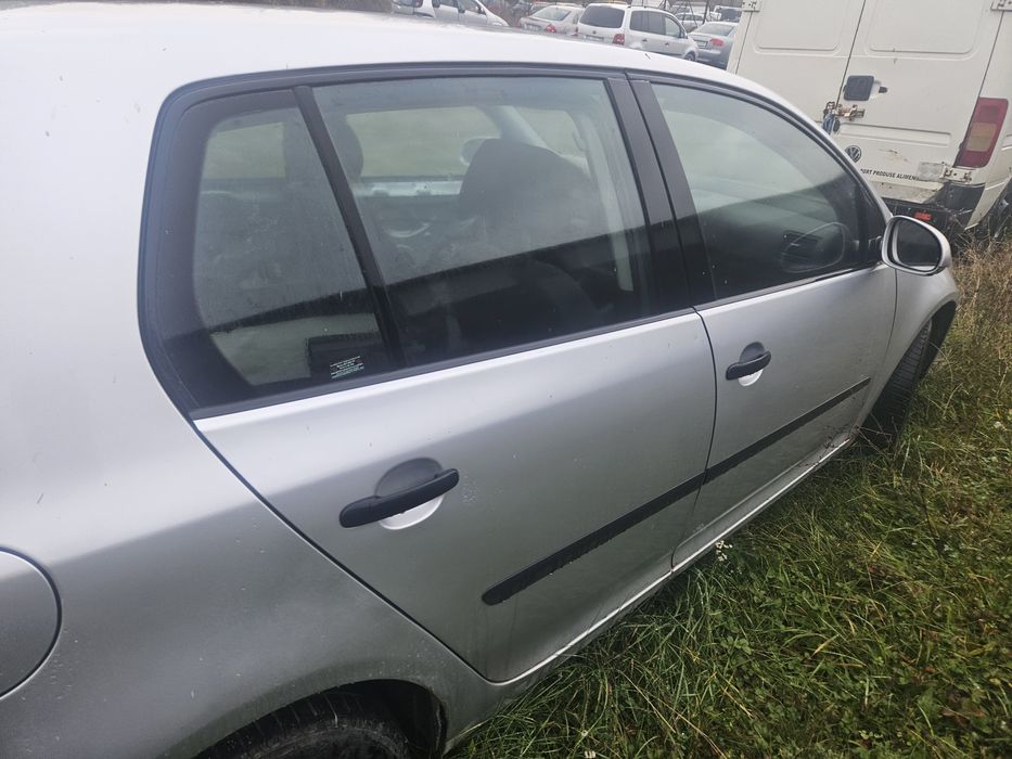 Usi golf 5 gri impecabile