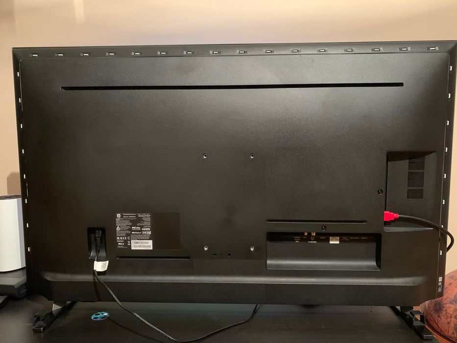 Телевизор “Philips”, модел “The one 8500 series”