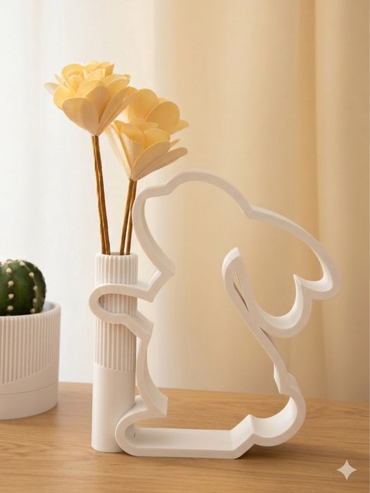 Vază decorativă modernă, cadoul perfect de Paști