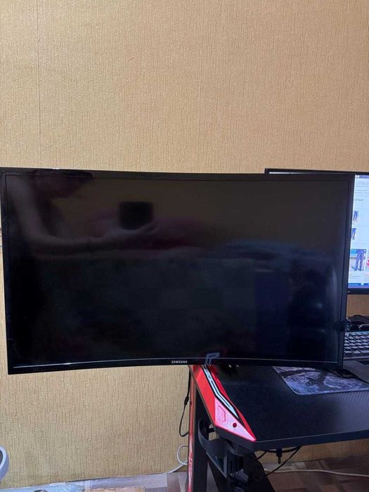 Монитор (телевизор) SAMSUNG 31,5