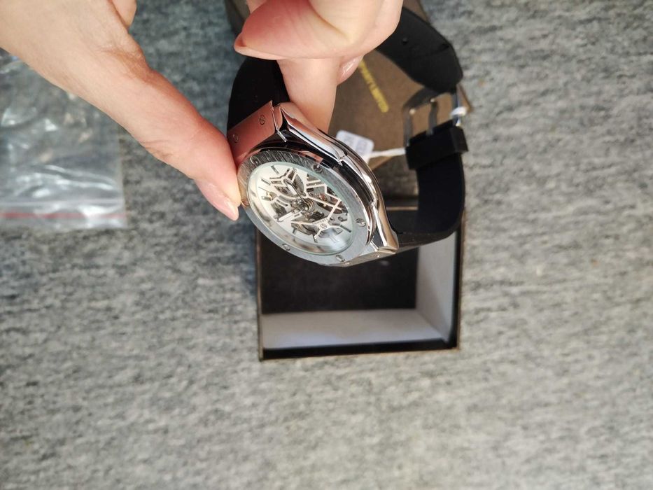 Ceas mecanic skeleton Forsining – design premium mecanism vizibil nou