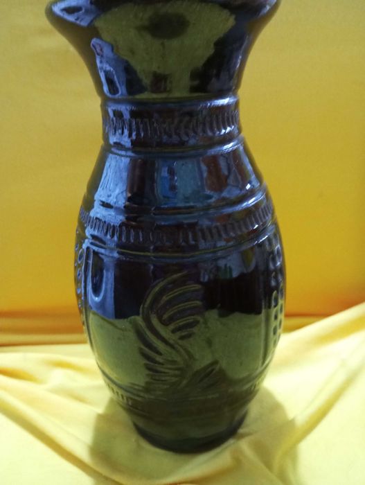 Керамични кана и ваза